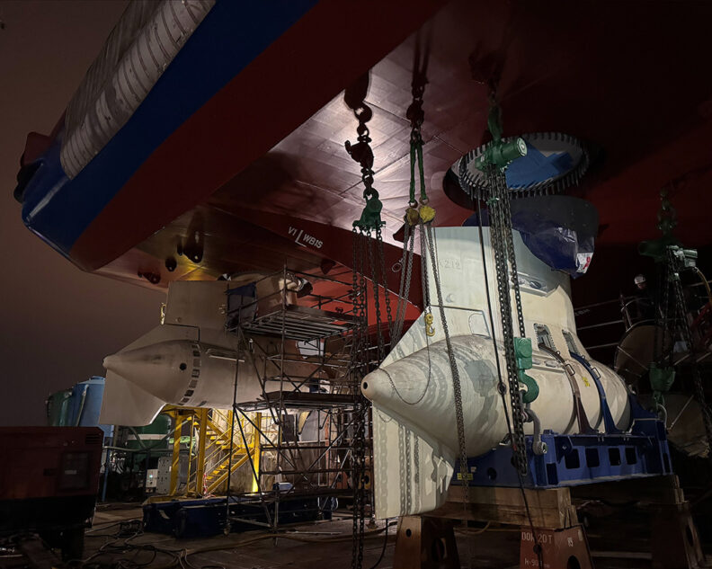 Mounting of azipods (new construction)